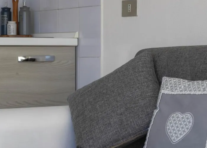 Apartment Bilocale Con Terrazza Vista Mare E Posto Auto Alassio