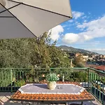 Bilocale Con Terrazza Vista Mare E Posto Auto Daire *
