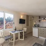 Bilocale Con Terrazza Vista Mare E Posto Auto Apartment *