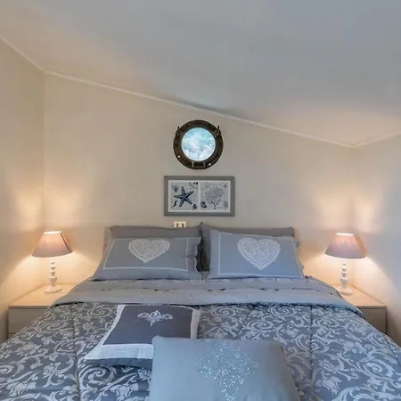 Bilocale Con Terrazza Vista Mare E Posto Auto 阿拉西奥