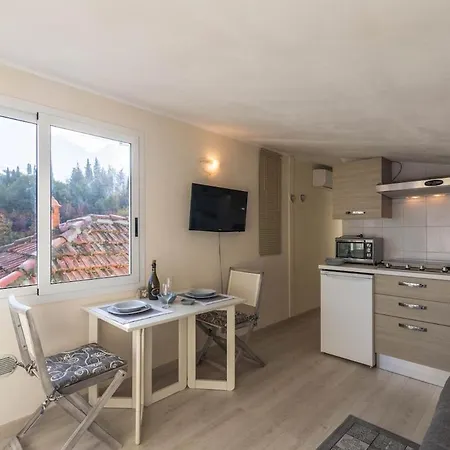 Bilocale Con Terrazza Vista Mare E Posto Auto Apartament *