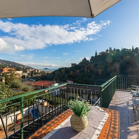 Bilocale Con Terrazza Vista Mare E Posto Auto * Alassio