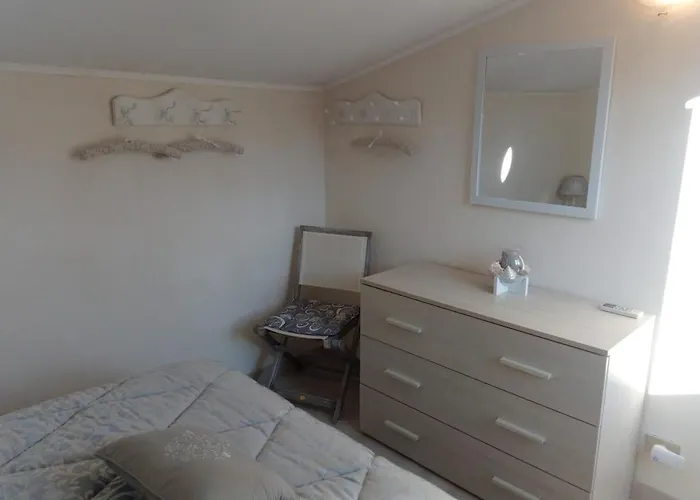 Bilocale Con Terrazza Vista Mare E Posto Auto 阿拉西奥